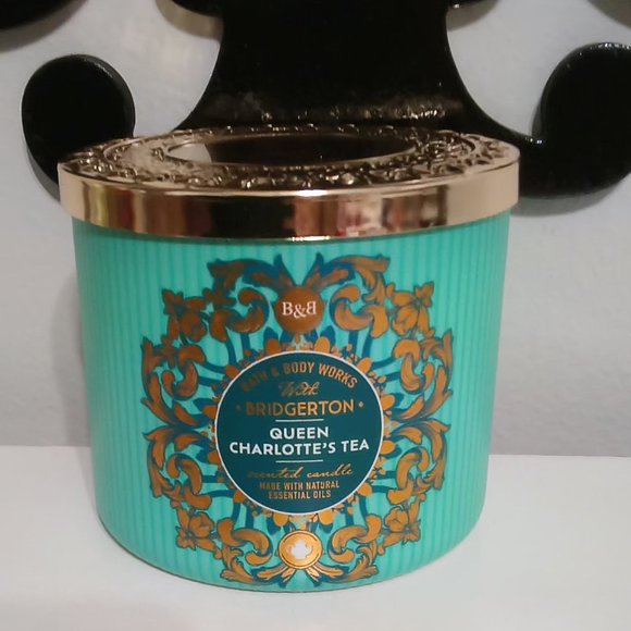 Bath and body Works BRIDGERTON  Limited Collection. 3Wick Candles - Picture 3 of 12